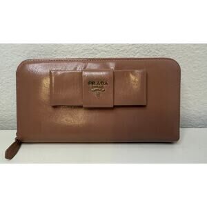 Prada Beige Saffiano Leather Bow Zip Around Wallet- Vintage CLEAN